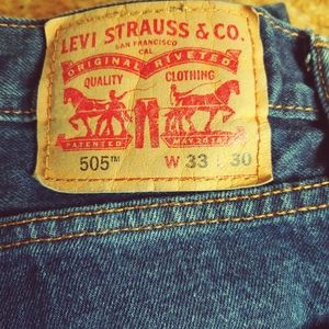 Levis